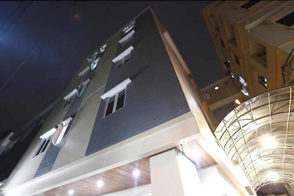 Newton Residence Jakarta Exterior photo